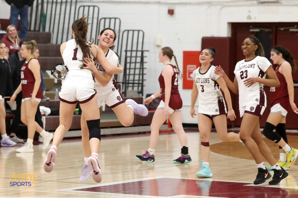 Leonia upsets Newton on NJSIAA sectional playoffs.